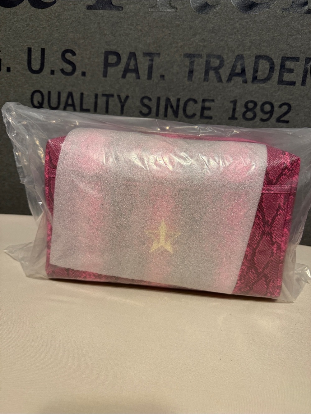 NWT Jeffree Star Pink Snake-Print Women’s Large Makeup Bag 💼!